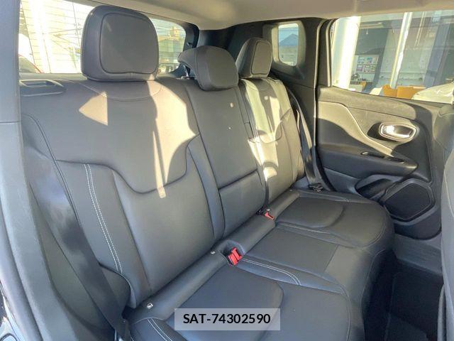 Jeep RENEGADE 2023-06 7327634-9