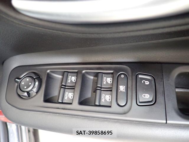 Jeep RENEGADE 2021-09 7358197-20