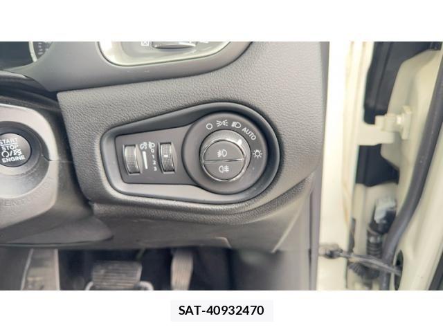 Jeep RENEGADE 2021-08 7358202-11