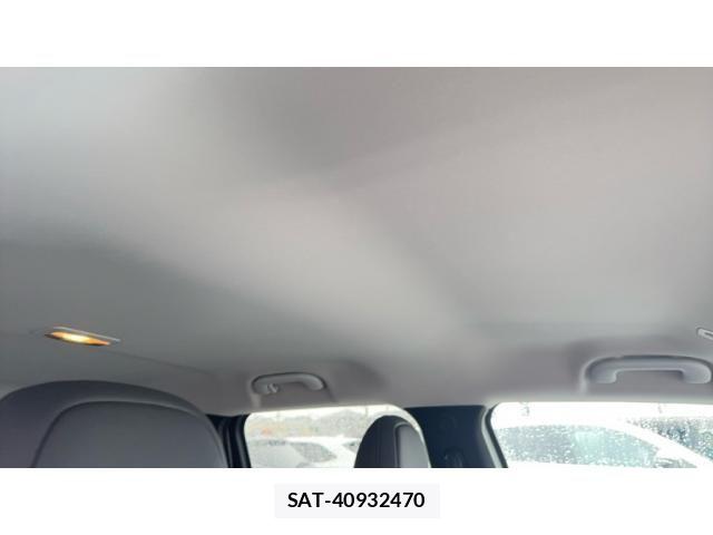 Jeep RENEGADE 2021-08 7358202-16