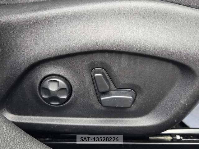 Jeep RENEGADE 2015-10 7455021-16