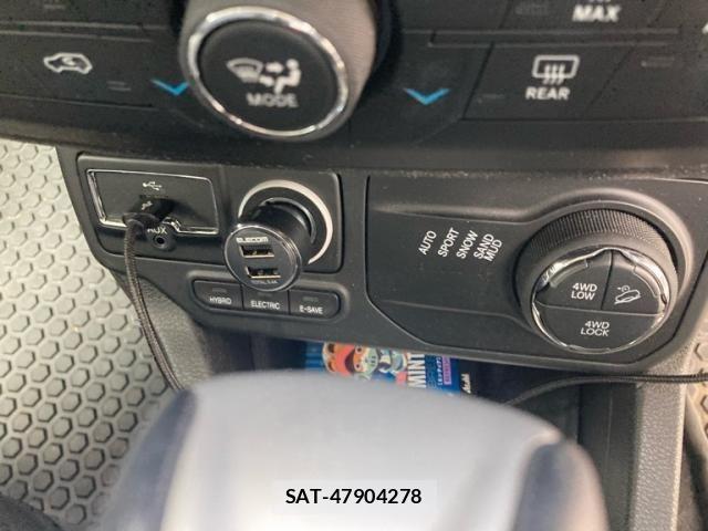 Jeep RENEGADE 2022-05 7501018-19