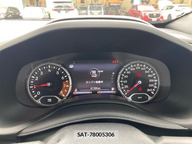 Jeep RENEGADE 2021-08 7508886-14