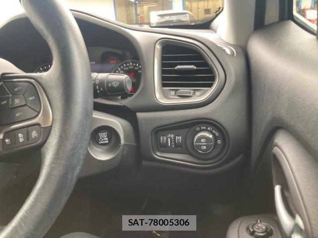Jeep RENEGADE 2021-08 7508886-15