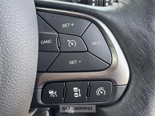 Jeep RENEGADE 2019-02 7508888-16