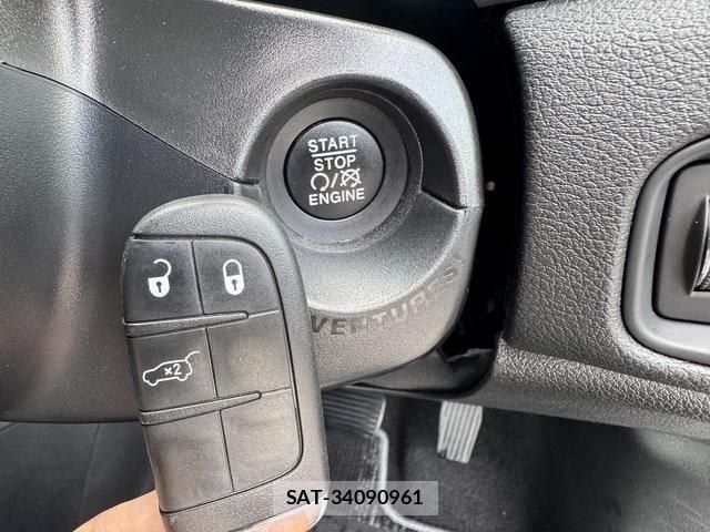 Jeep RENEGADE 2019-02 7508888-29