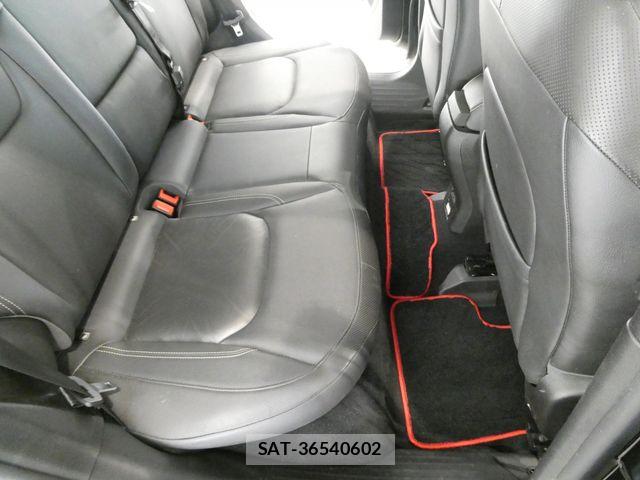 Jeep RENEGADE 2017-06 7508887-17