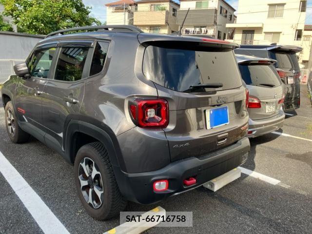 Jeep RENEGADE 2020-10 7562262-4