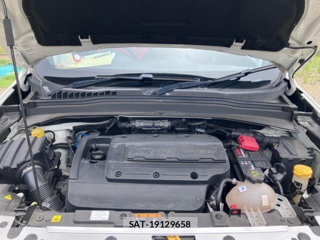 Jeep RENEGADE 2018-10 7724405-28