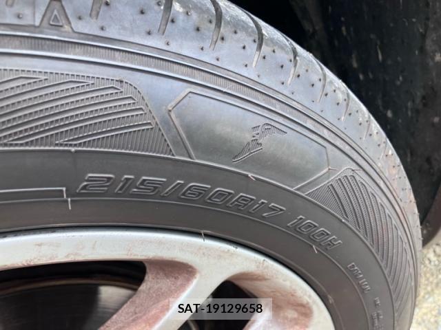 Jeep RENEGADE 2018-10 7724405-8