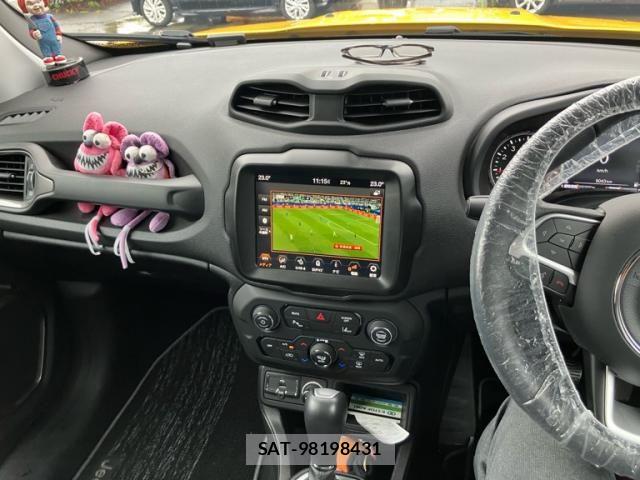 Jeep RENEGADE 2023-09 7724398-21