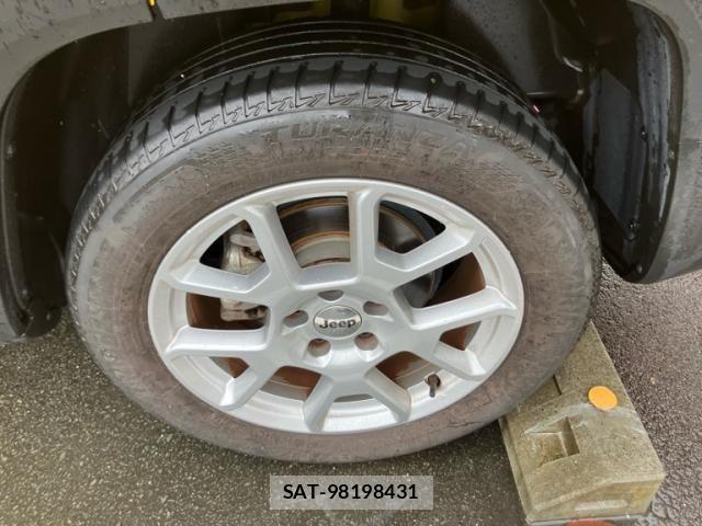 Jeep RENEGADE 2023-09 7724398-6