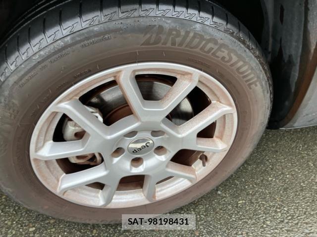 Jeep RENEGADE 2023-09 7724398-7