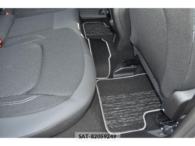Jeep RENEGADE 2023-04 7724396-19