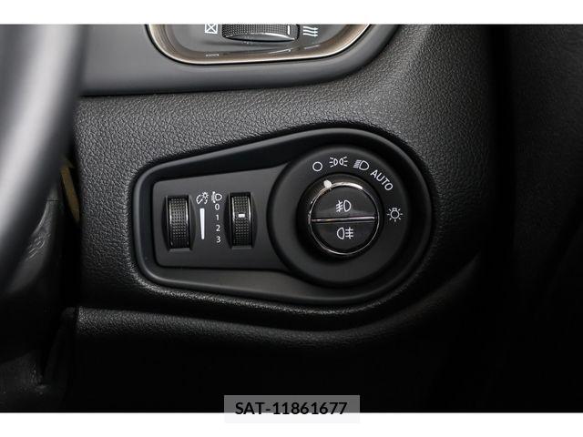 Jeep RENEGADE 2021-09 7785844-18