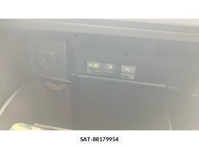 Jeep RENEGADE 2019-06 7785836-8
