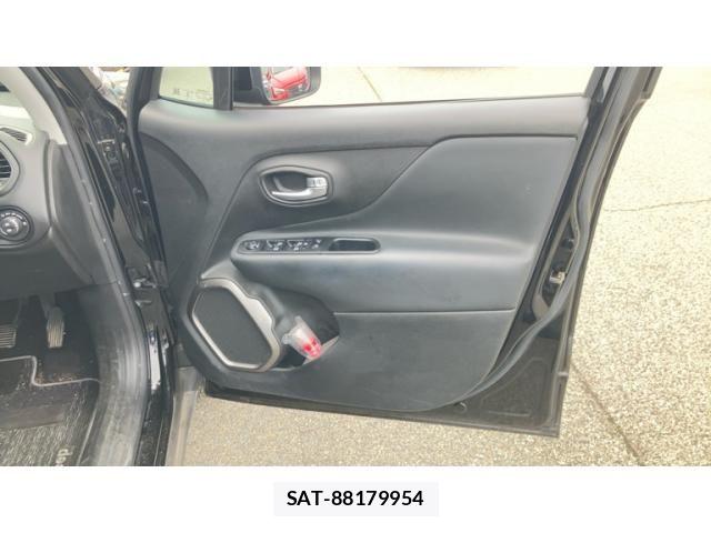 Jeep RENEGADE 2019-06 7785836-9