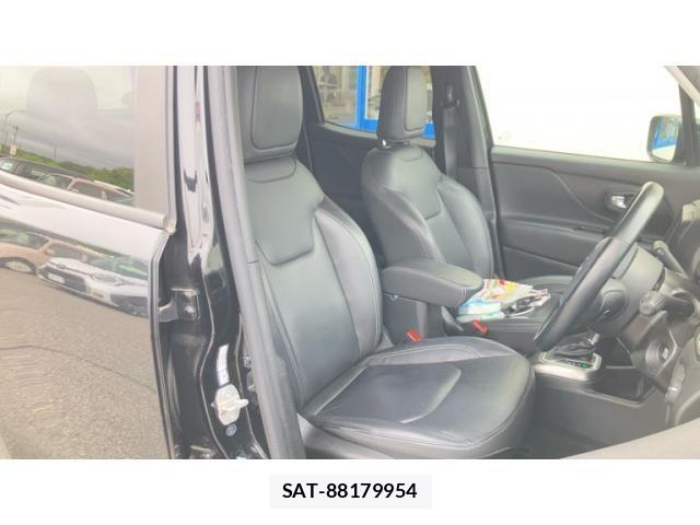 Jeep RENEGADE 2019-06 7785836-14