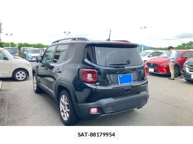 Jeep RENEGADE 2019-06 7785836-1