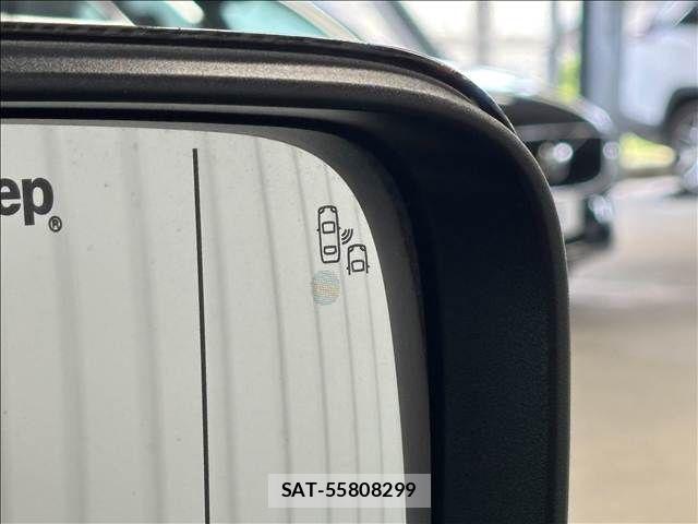 Jeep RENEGADE 2020-10 7785839-10