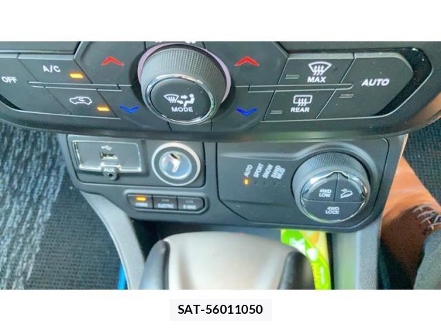 Jeep RENEGADE 2024-03 8036113-21