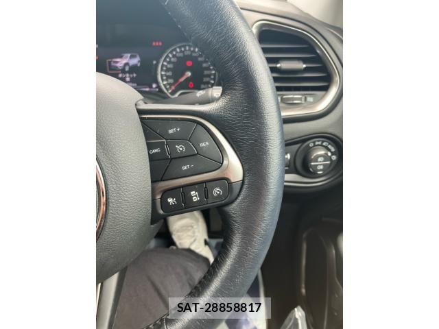 Jeep RENEGADE 2023-07 8036114-16