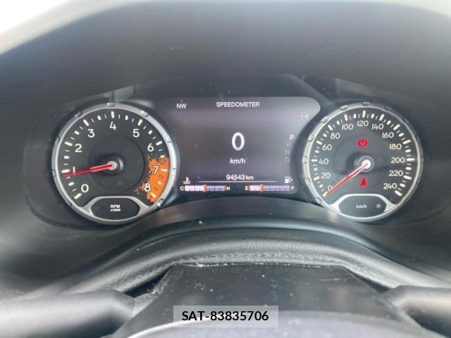 Jeep RENEGADE 2017-07 8099796-11