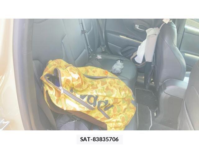 Jeep RENEGADE 2017-07 8099796-19