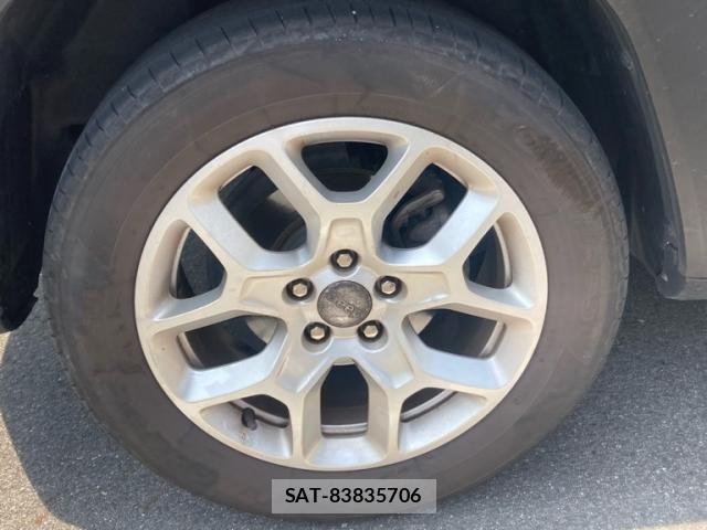 Jeep RENEGADE 2017-07 8099796-5