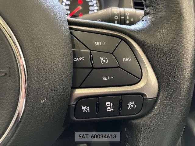 Jeep RENEGADE 2022-05 8130684-6