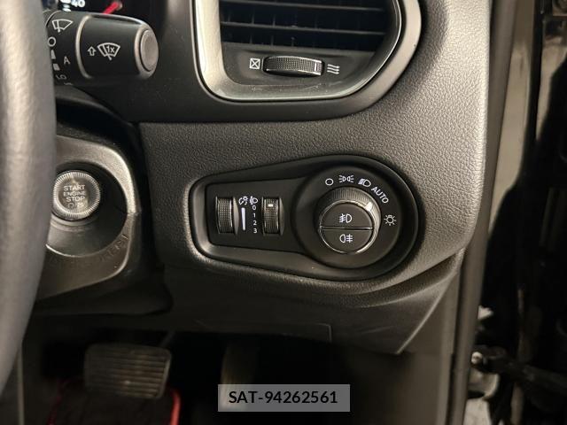 Jeep RENEGADE 2023-06 8130685-14