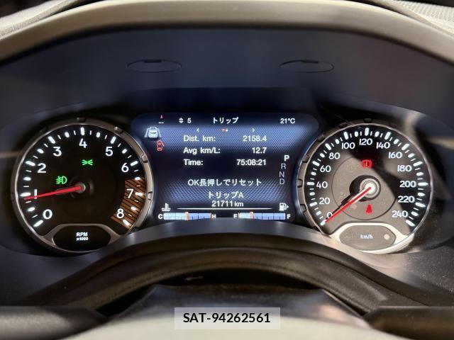 Jeep RENEGADE 2023-06 8130685-20