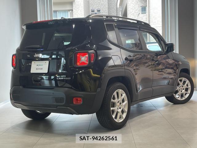 Jeep RENEGADE 2023-06 8130685-5