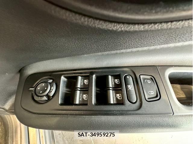 Jeep RENEGADE 2019-11 8130689-10