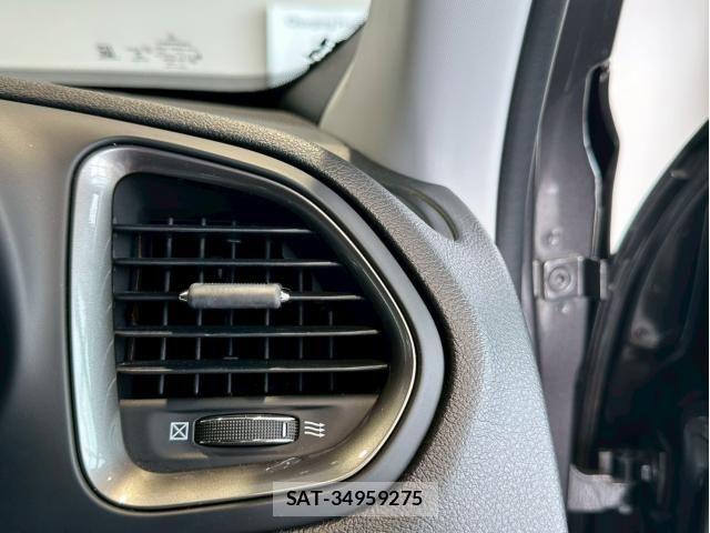 Jeep RENEGADE 2019-11 8130689-14