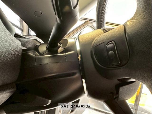 Jeep RENEGADE 2019-11 8130689-20