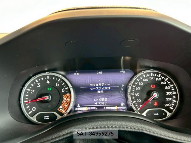 Jeep RENEGADE 2019-11 8130689-28