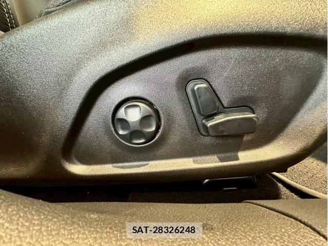 Jeep RENEGADE 2021-04 8130683-13