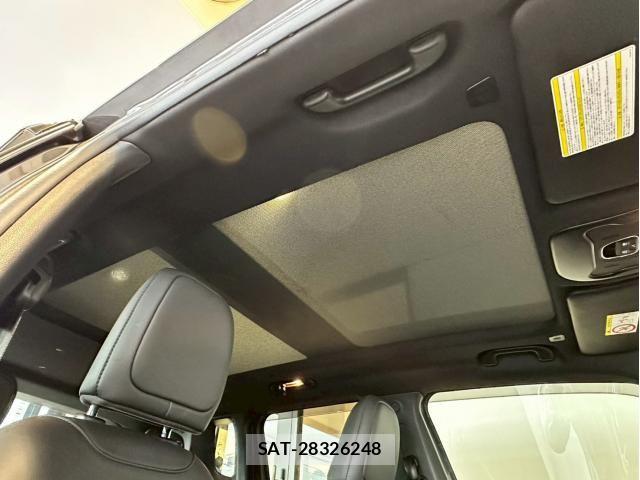 Jeep RENEGADE 2021-04 8130683-29