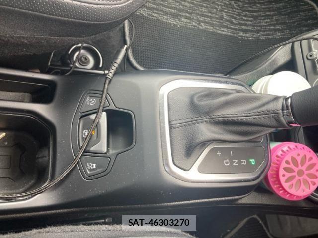 Jeep RENEGADE 2023-09 8130690-15