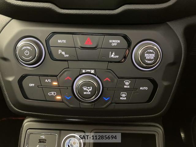 Jeep RENEGADE 2023-08 8130677-10