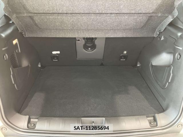 Jeep RENEGADE 2023-08 8130677-16