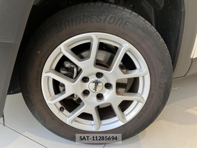 Jeep RENEGADE 2023-08 8130677-3