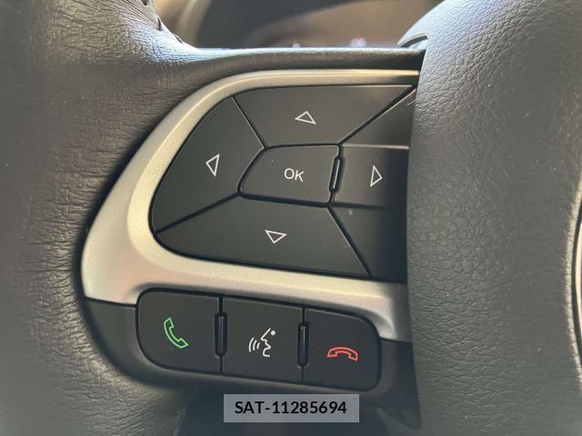 Jeep RENEGADE 2023-08 8130677-5