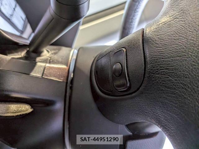 Jeep RENEGADE 2021-03 8130687-23