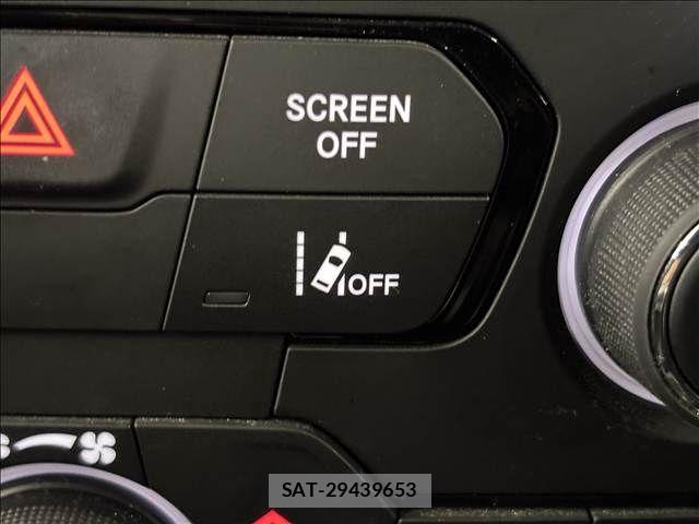 Jeep RENEGADE 2022-05 8145942-9