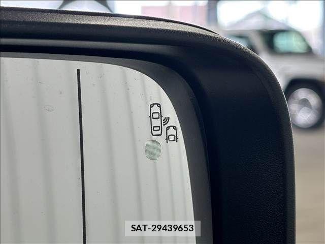 Jeep RENEGADE 2022-05 8145942-10