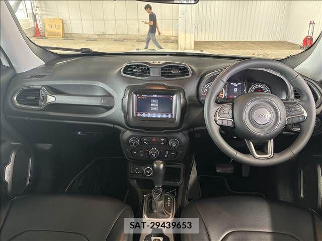 Jeep RENEGADE 2022-05 8145942-2