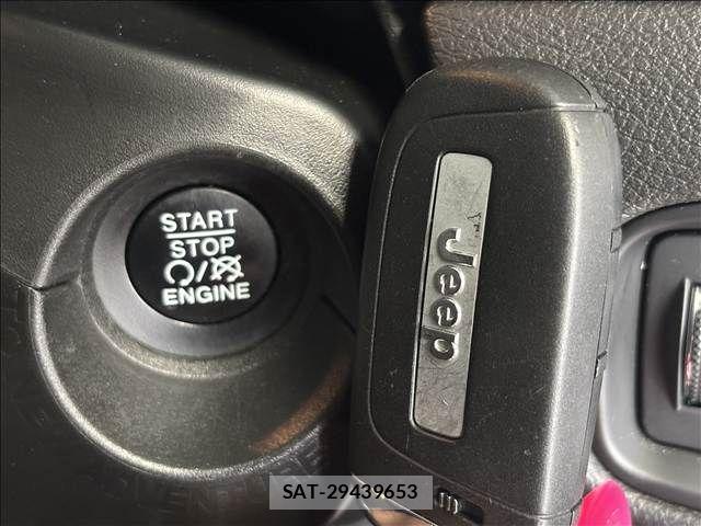Jeep RENEGADE 2022-05 8145942-5