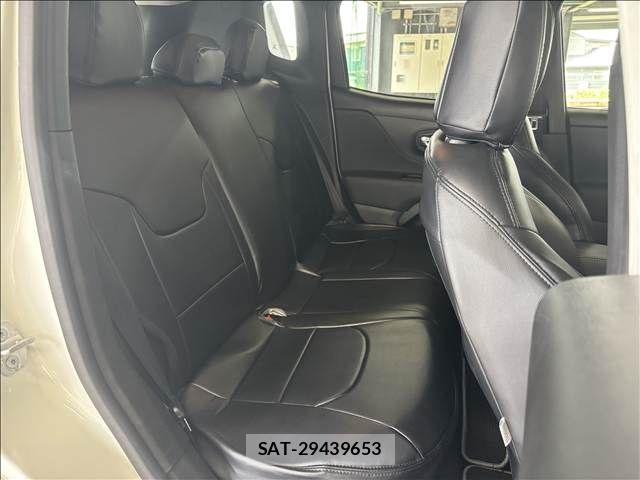 Jeep RENEGADE 2022-05 8145942-7